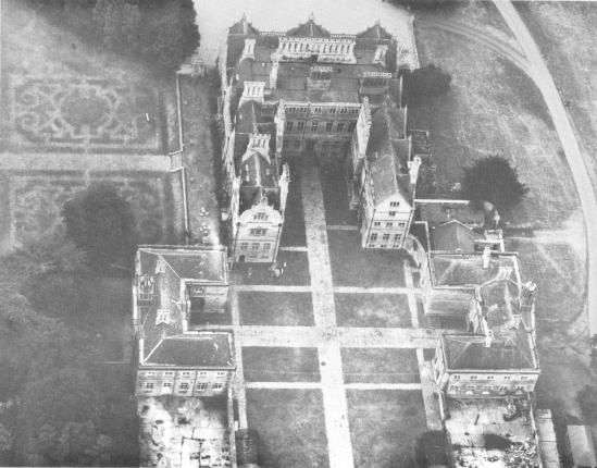 /uploads/image/historical/Aerial view of Hall.jpg